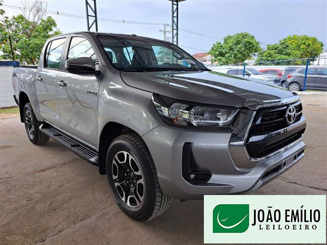 TOYOTA HILUX 2.8 D-4D TURBO DIESEL CD SRV 4X4 AUT