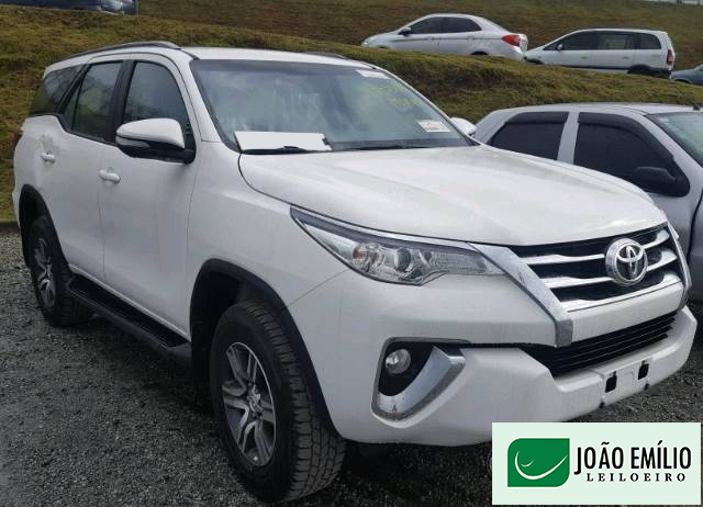 TOYOTA HILUX SW4 SR 2.7 16V VVT-I 2017