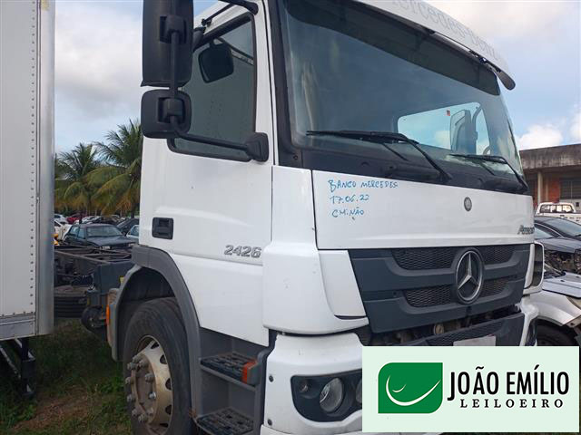 MERCEDES-BENZ ATEGO 2426 6X2