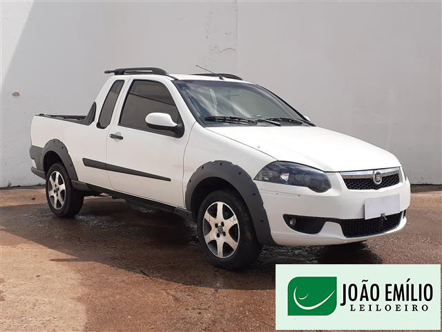 FIAT STRADA 1.6 MPI TREKKING CS 16V FLEX MANUAL